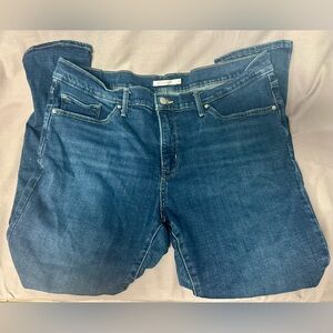 Levi’s 311 shaping skinny